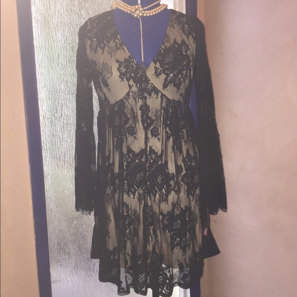 ✨BRAND NEW✨ Black lace dress with nude underlay